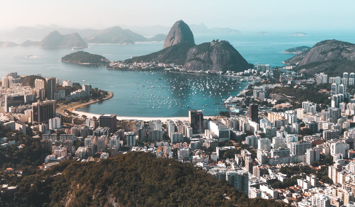 RIO_fabio-roque-q6HaOQ37mHM-unsplash.jpg