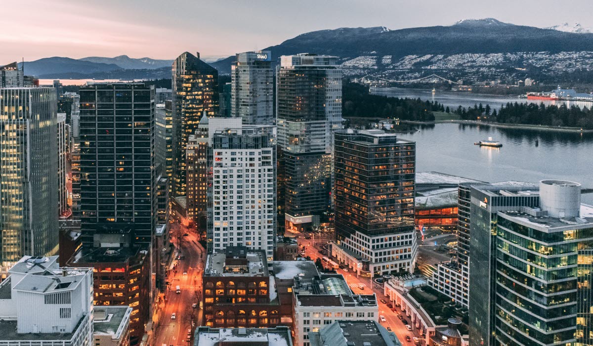 VANCOUVER_aditya-chinchure-2YRocbpCVeY-unsplash.jpg