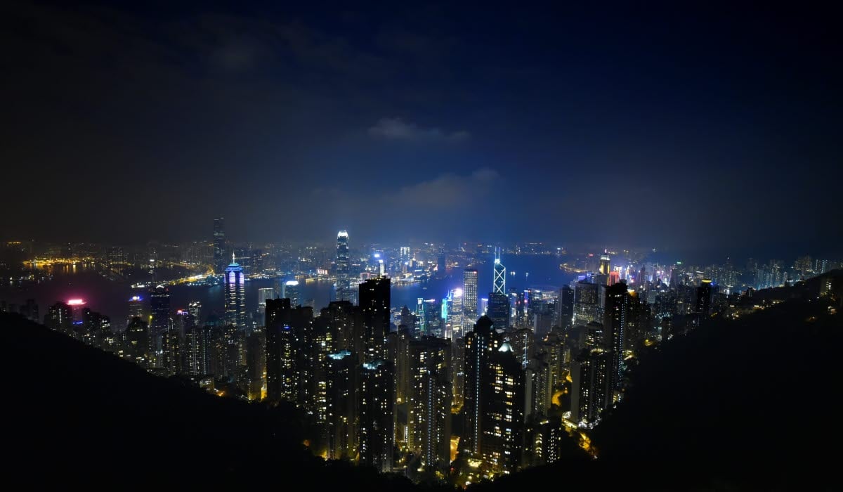 HONGKONG_arisa-chattasa-7wBL8ob7a-w-unsplash.jpg